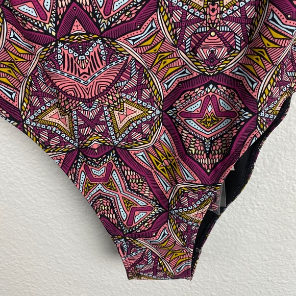 Abercrombie & Fitch offshoulder one piece swimsuit - Picture 5 of 11